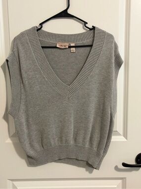 Willow Light Gray V-Neck Sweater Vest